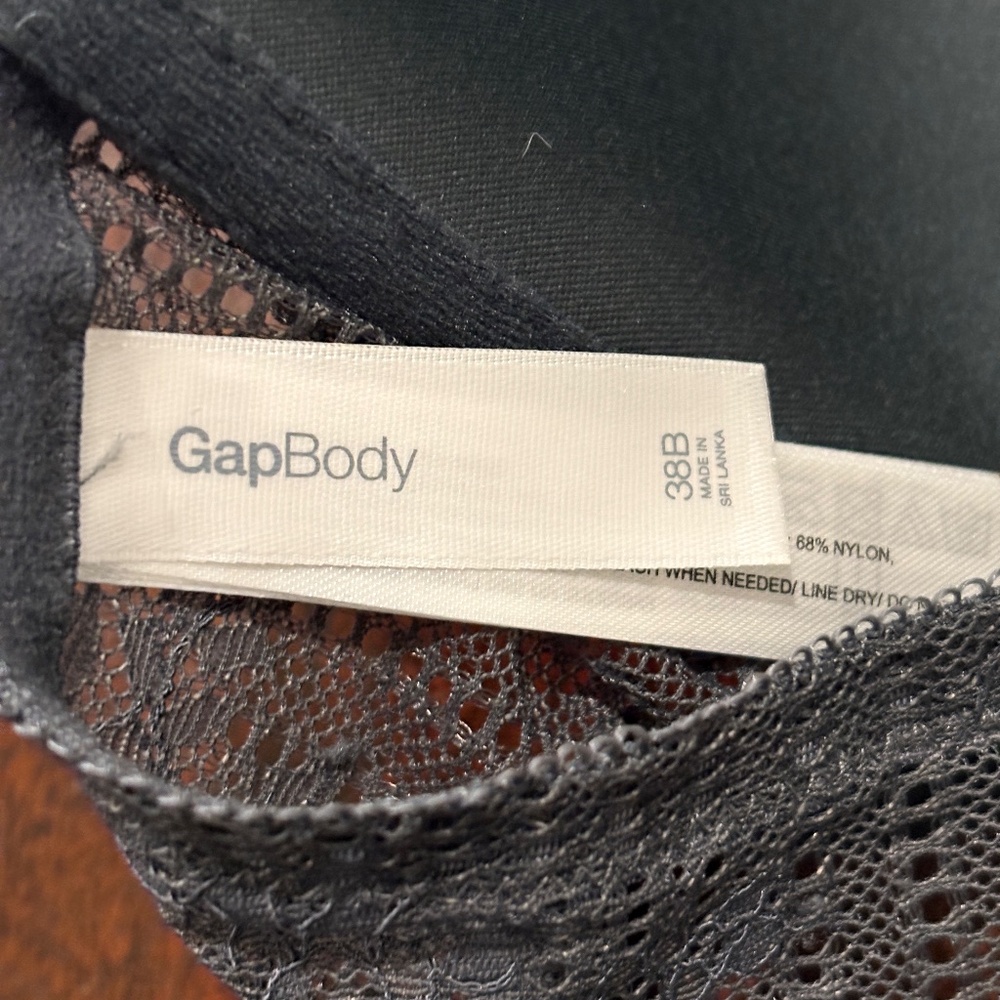 GAP Lace Racerback Front Close T-shirt Bra - Gray, 38B - Picture 4 of 4